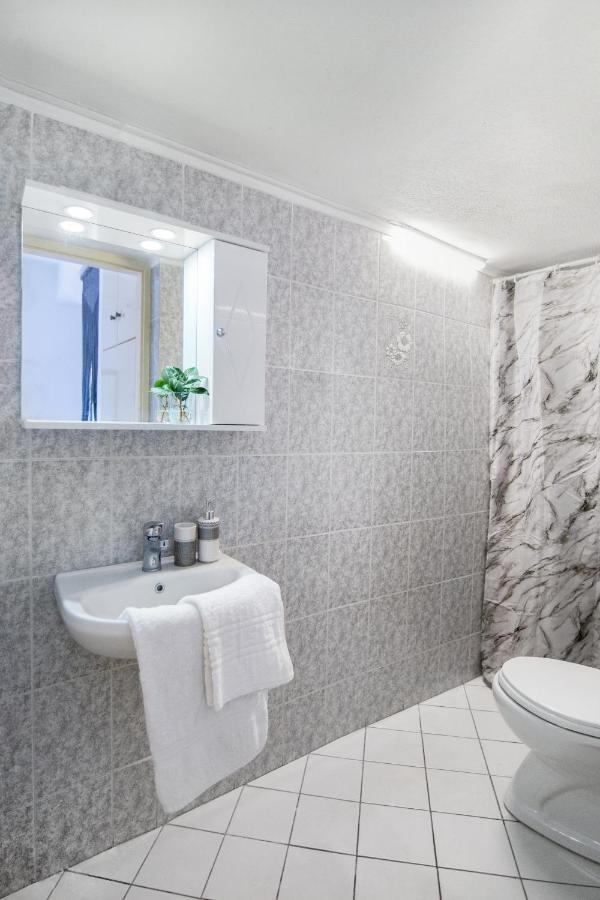 Aphrodite Studios & Apartment Bali  Luaran gambar